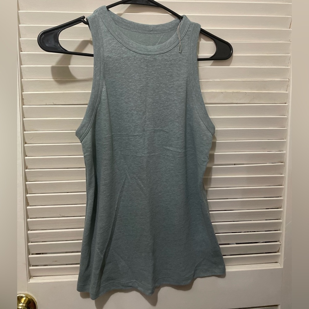 A new Day Women’s Green Tank Top NWOT